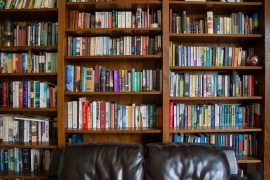 How to Curate Your Dream Home Library Without Breaking the Bank